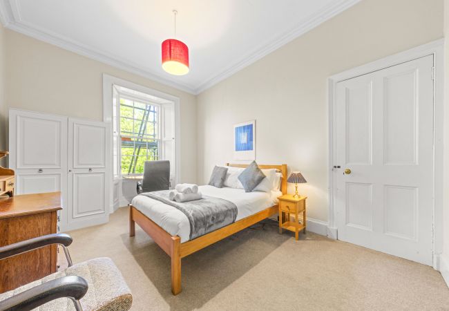Apartment in Edinburgh - Hope Park 3 Bedroom Apartment - Edinburgh Apartment in Edinburgh - Hope Park 3 Bedroom Apartment - Edinburgh