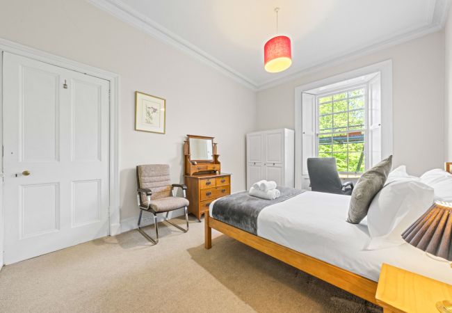 Apartment in Edinburgh - Hope Park 3 Bedroom Apartment - Edinburgh Apartment in Edinburgh - Hope Park 3 Bedroom Apartment - Edinburgh
