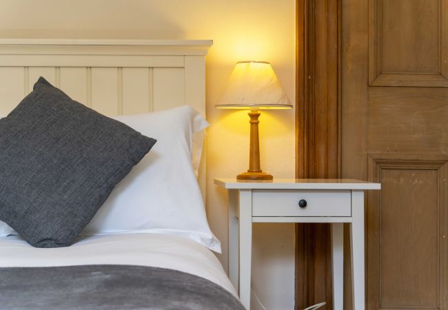 Apartment in Edinburgh - Hope Park 3 Bedroom Apartment - Edinburgh Apartment in Edinburgh - Hope Park 3 Bedroom Apartment - Edinburgh