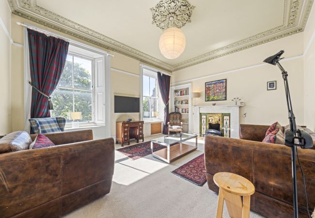 Apartment in Edinburgh - Hope Park 3 Bedroom Apartment - Edinburgh Apartment in Edinburgh - Hope Park 3 Bedroom Apartment - Edinburgh