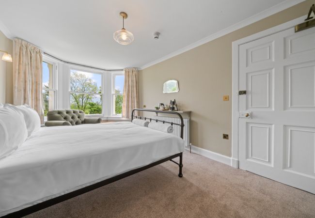 Rent by room in Onich - Cuilcheanna House - Tiree Room