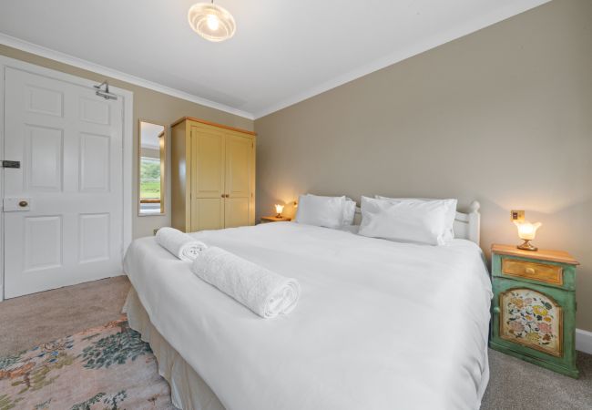Rent by room in Onich - Cuilcheanna House - Jura Room Rent by room in Onich - Cuilcheanna House - Jura Room