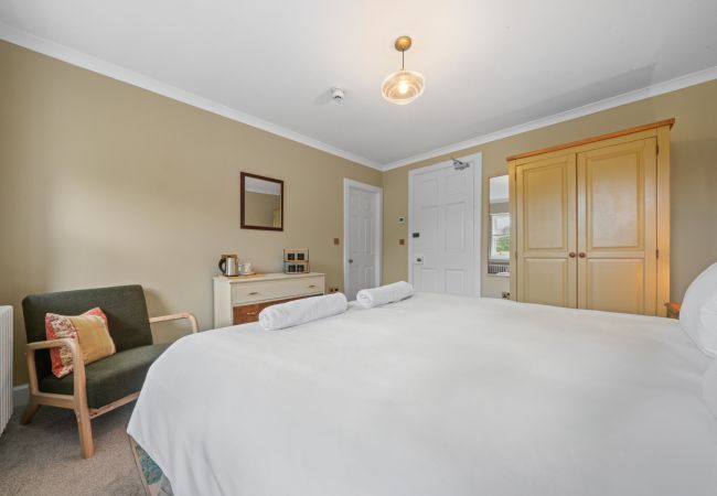 Rent by room in Onich - Cuilcheanna House - Jura Room Rent by room in Onich - Cuilcheanna House - Jura Room