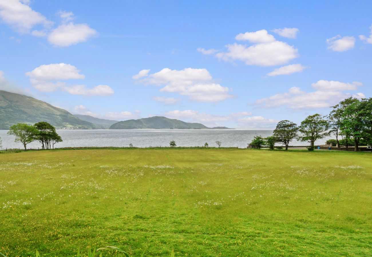 Rent by room in Onich - Cuilcheanna House - Jura Room