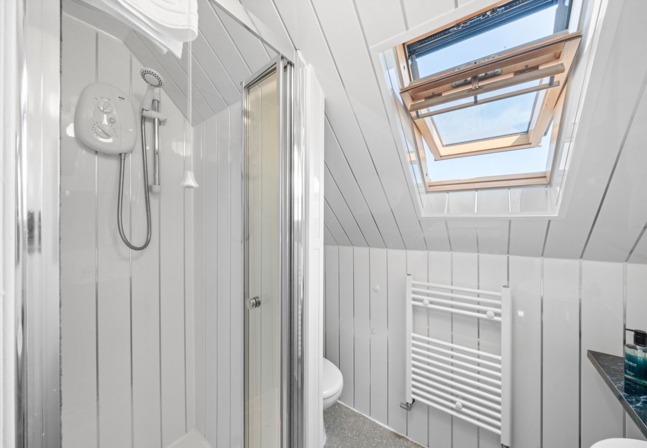Cottage in Inverness - Cloudhowe 4 Bedroom Cottage -  Inverness