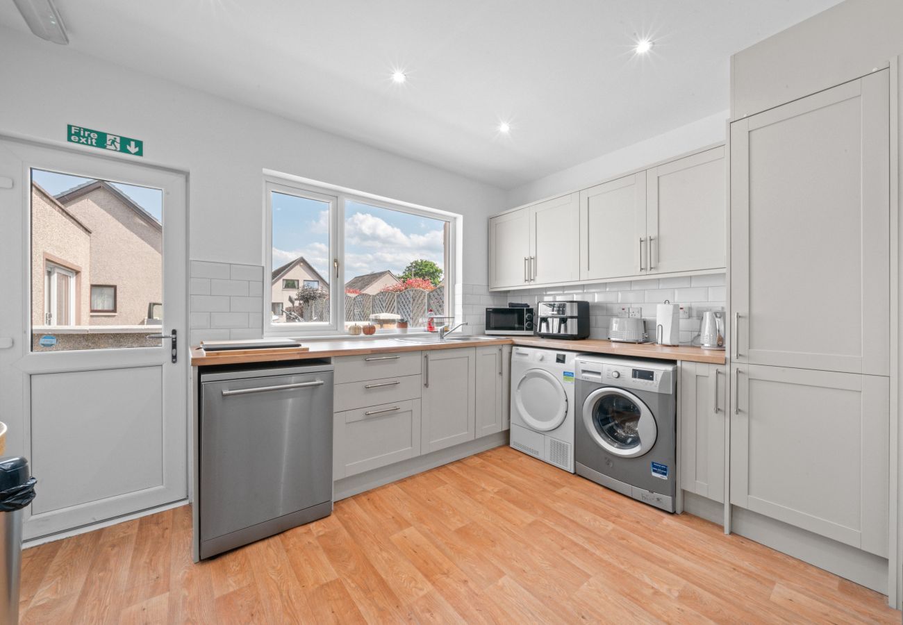 Cottage in Inverness - Cloudhowe 4 Bedroom Cottage -  Inverness