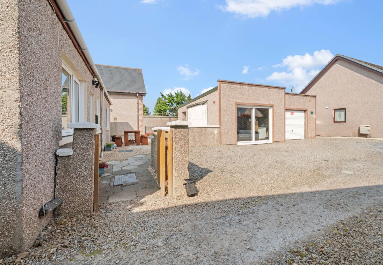 Cottage in Inverness - Cloudhowe 4 Bedroom Cottage -  Inverness