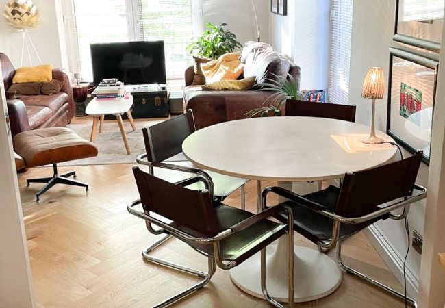 Apartment in Edinburgh - Pilrig Heights 2 Bedroom Apartment - Edinburgh 