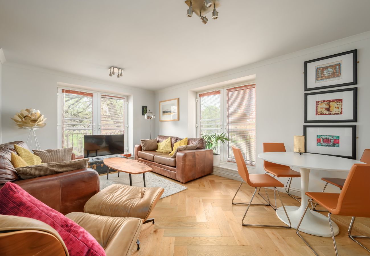 Apartment in Edinburgh - Pilrig Heights 2 Bedroom Apartment - Edinburgh 