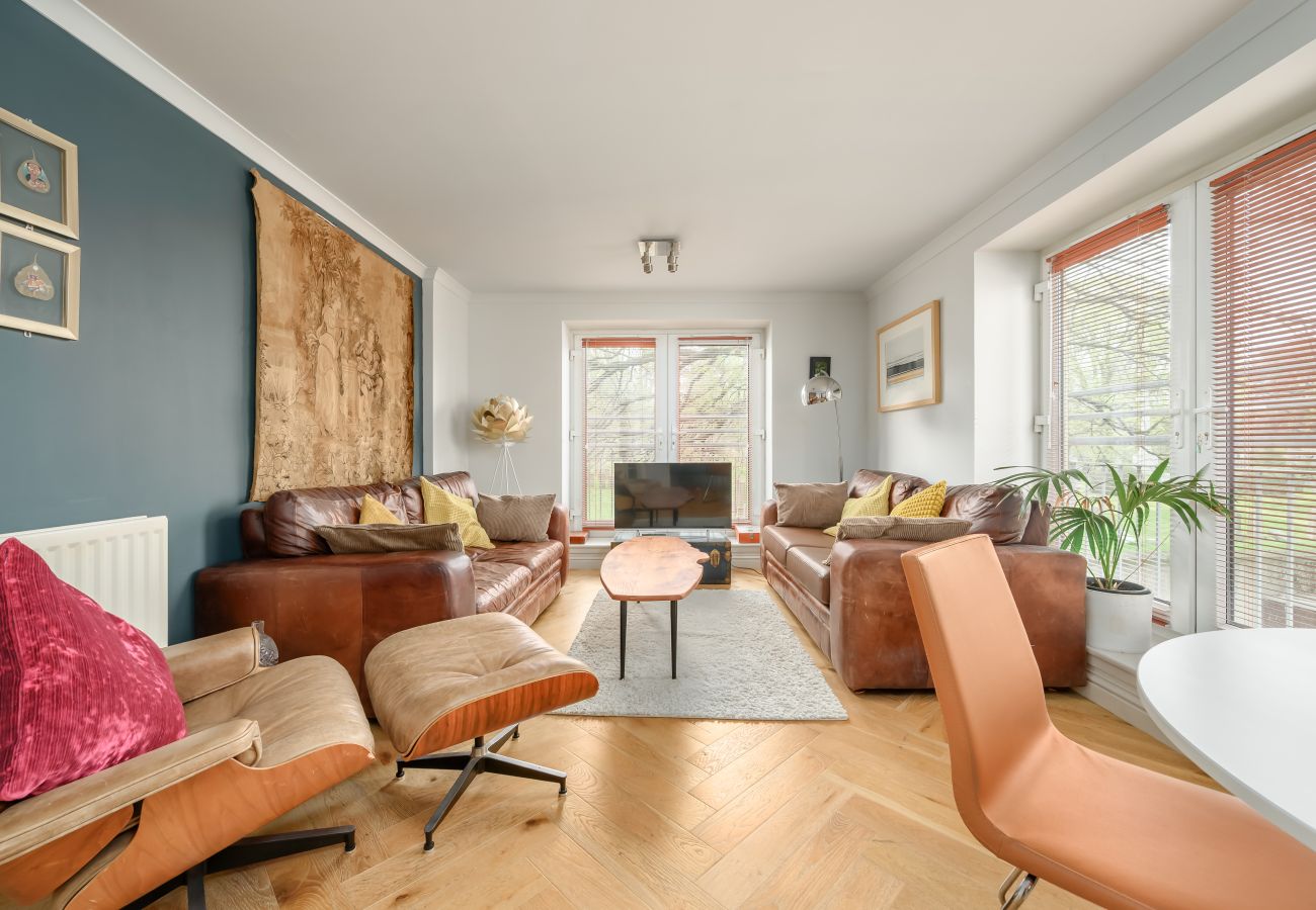 Apartment in Edinburgh - Pilrig Heights 2 Bedroom Apartment - Edinburgh 