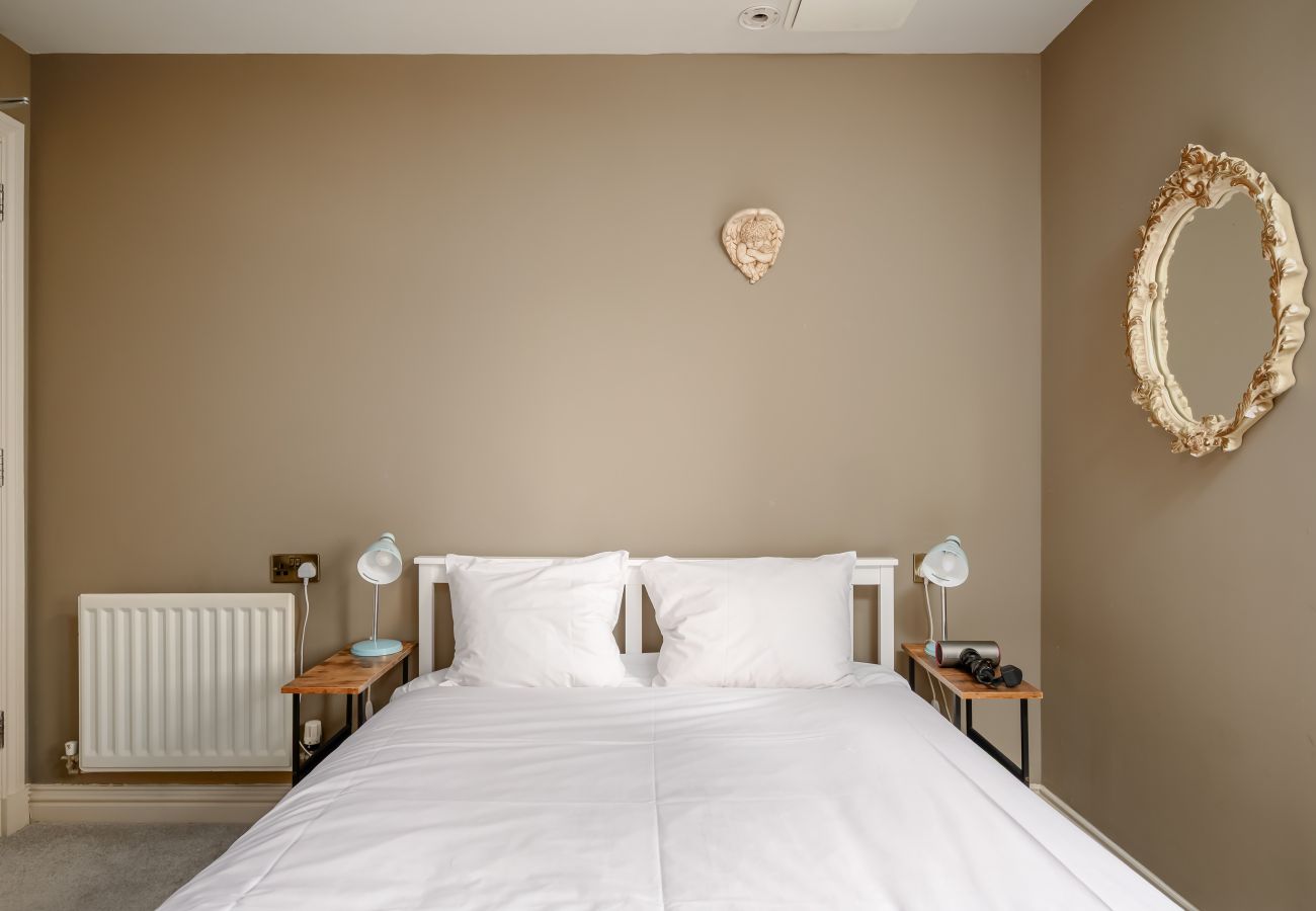 Apartment in Edinburgh - Pilrig Heights 2 Bedroom Apartment - Edinburgh 