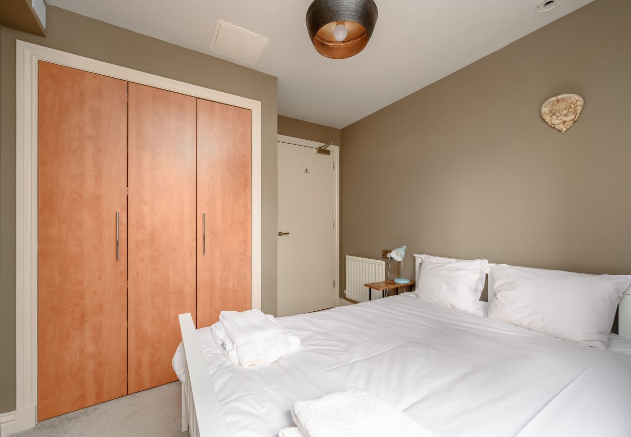 Apartment in Edinburgh - Pilrig Heights 2 Bedroom Apartment - Edinburgh 