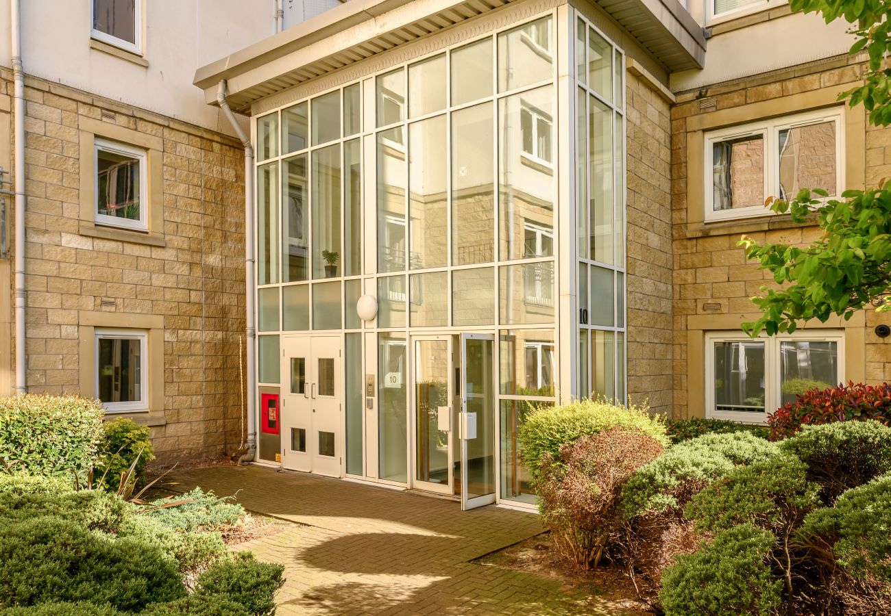 Apartment in Edinburgh - Pilrig Heights 2 Bedroom Apartment - Edinburgh 
