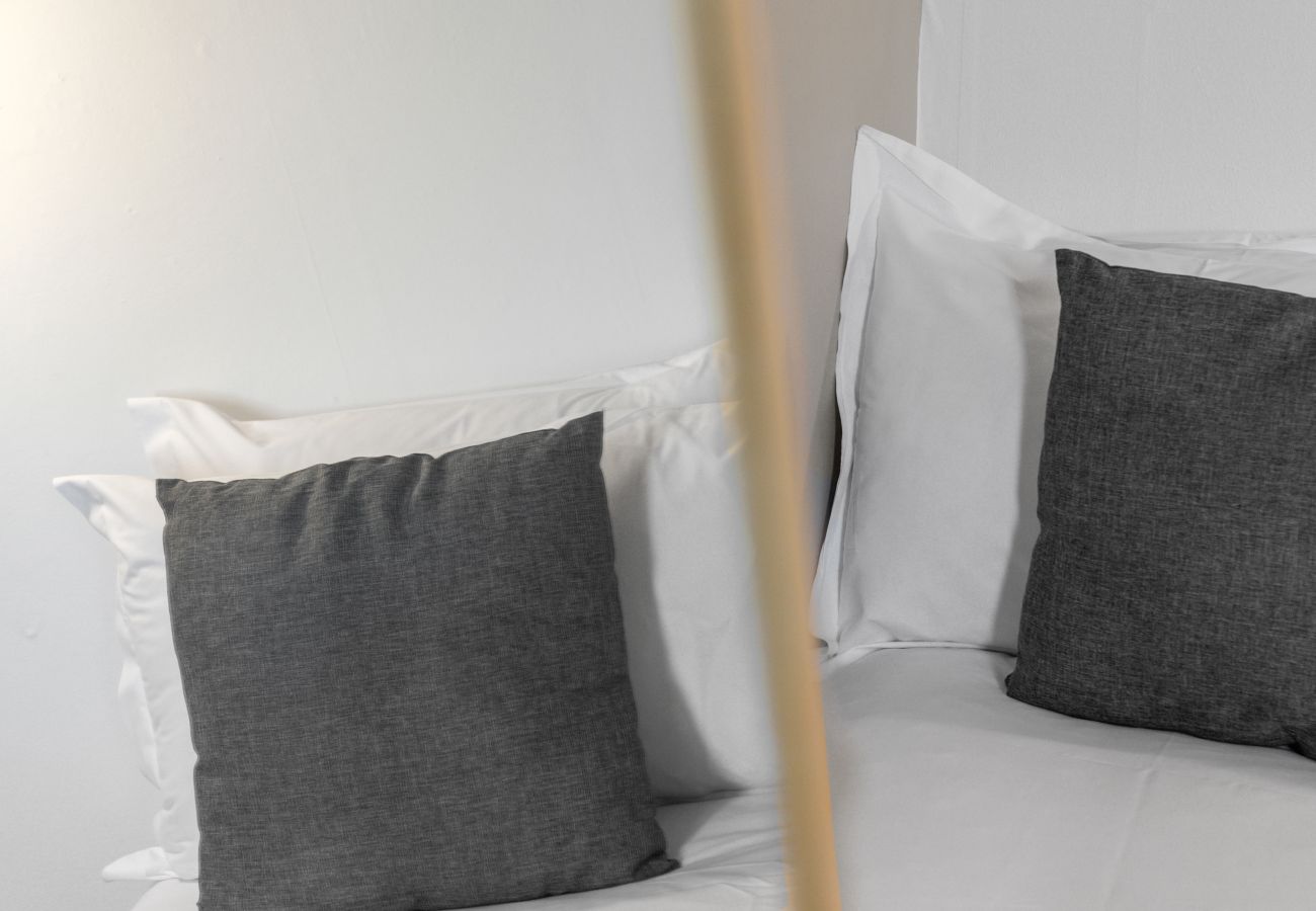 Apartment in Edinburgh - Smithfield 1 Bedroom Apartment with Sofa Bed - Edinburgh 