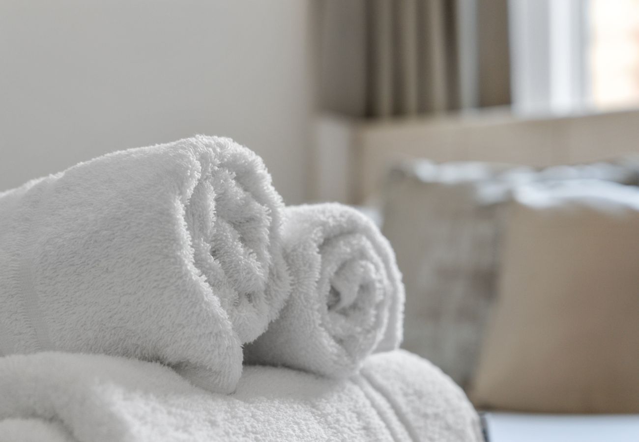 Apartment in Edinburgh - Smithfield 1 Bedroom Apartment with Sofa Bed - Edinburgh 