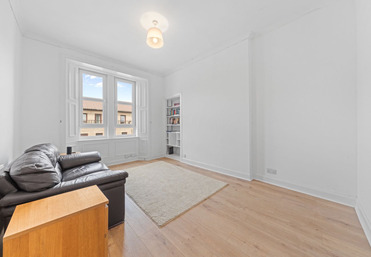 Apartment in Edinburgh -  Welcoming 1 Bedroom Apartment - Fountain Park - Edinburgh 
