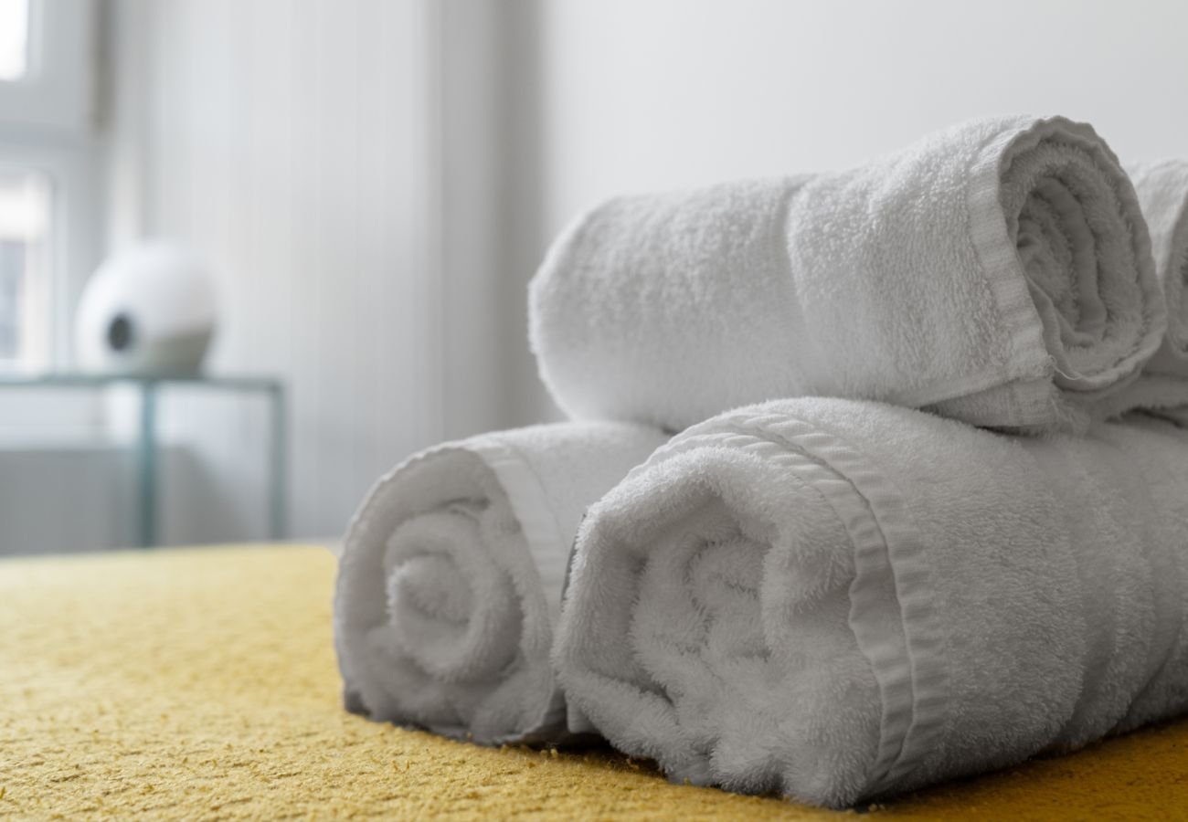 Apartment in Edinburgh -  Welcoming 1 Bedroom Apartment - Fountain Park - Edinburgh 