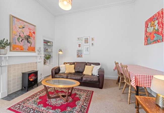 Apartment in Edinburgh -  Cosy 1 Bedroom Apartment next to Fountain Park - Edinburgh 