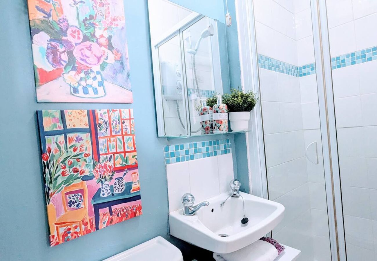 Apartment in Edinburgh -  Cosy 1 Bedroom Apartment next to Fountain Park - Edinburgh 