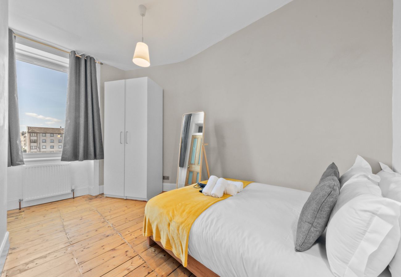 Apartment in Edinburgh - Thorntree 2 Bedroom Apartment with Sofa Bed  - Edinburgh 