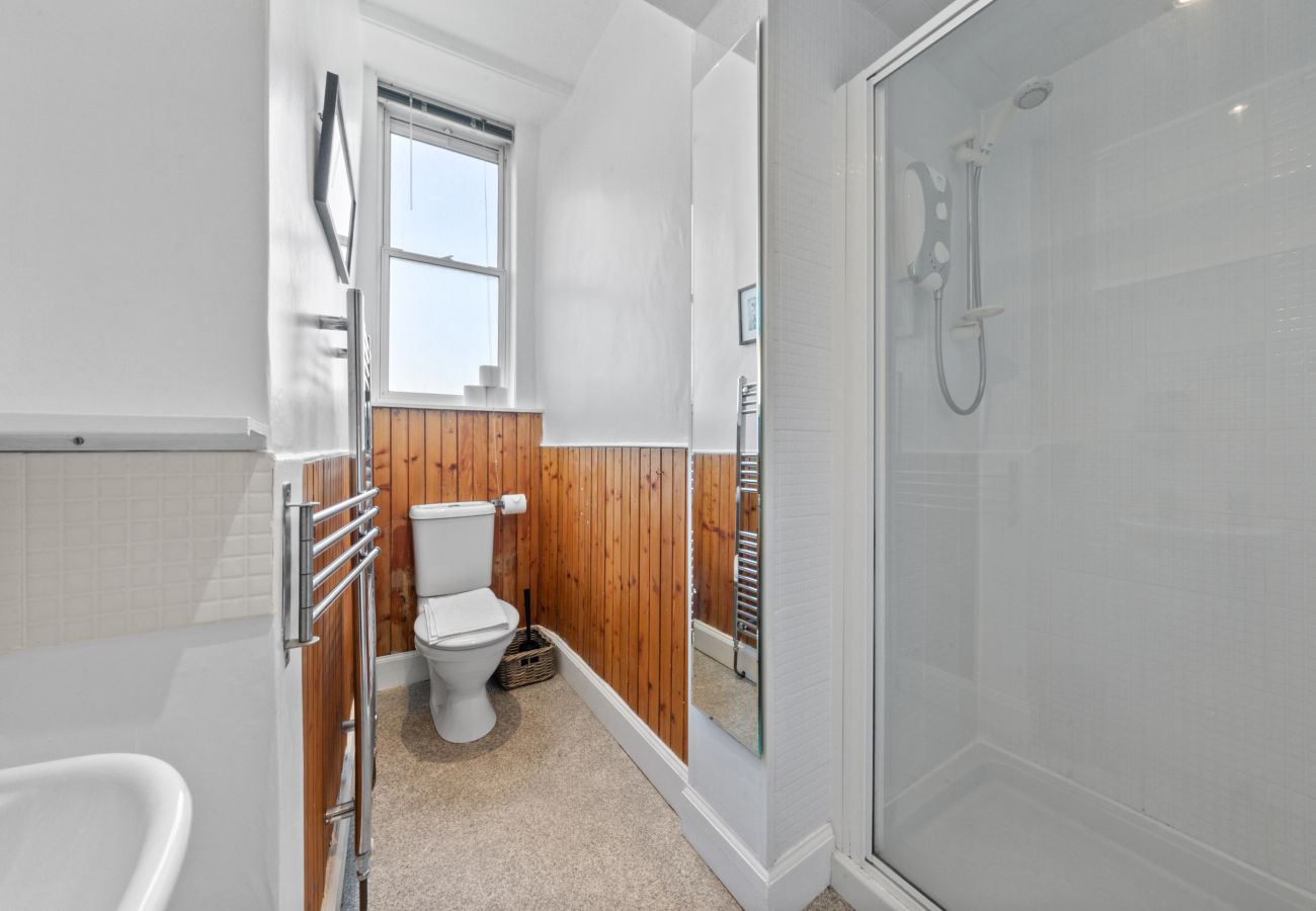 Apartment in Edinburgh - Thorntree 2 Bedroom Apartment with Sofa Bed  - Edinburgh 