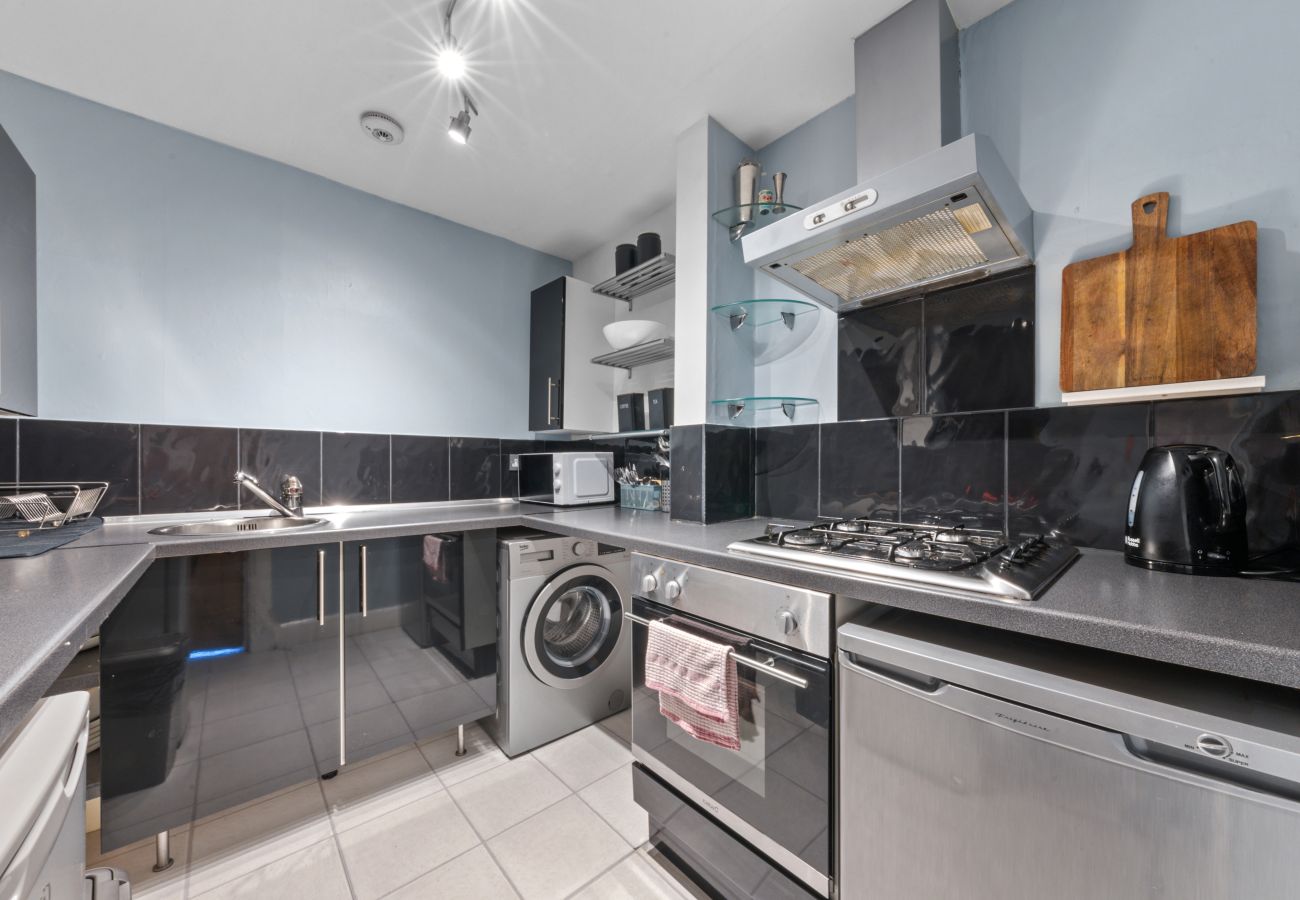 Apartment in Edinburgh - Thorntree 2 Bedroom Apartment with Sofa Bed  - Edinburgh 