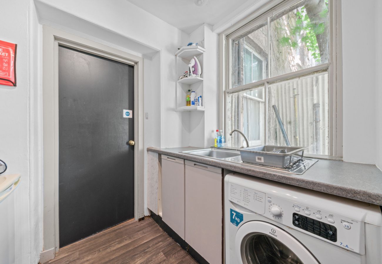 Apartment in Inverness - Central Inverness Hideaway - 2 Bedroom Flat