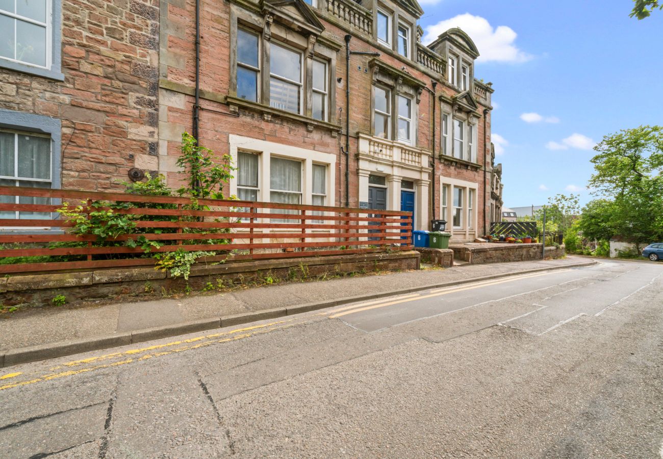 Apartment in Inverness - Central Inverness Hideaway - 2 Bedroom Flat