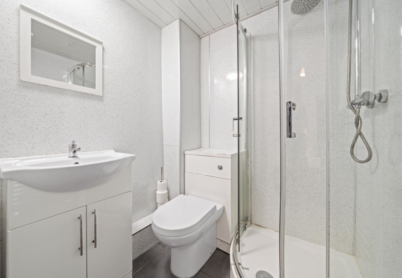 Apartment in Inverness - 2 Bedroom Inverness Apartment - Perfect Location
