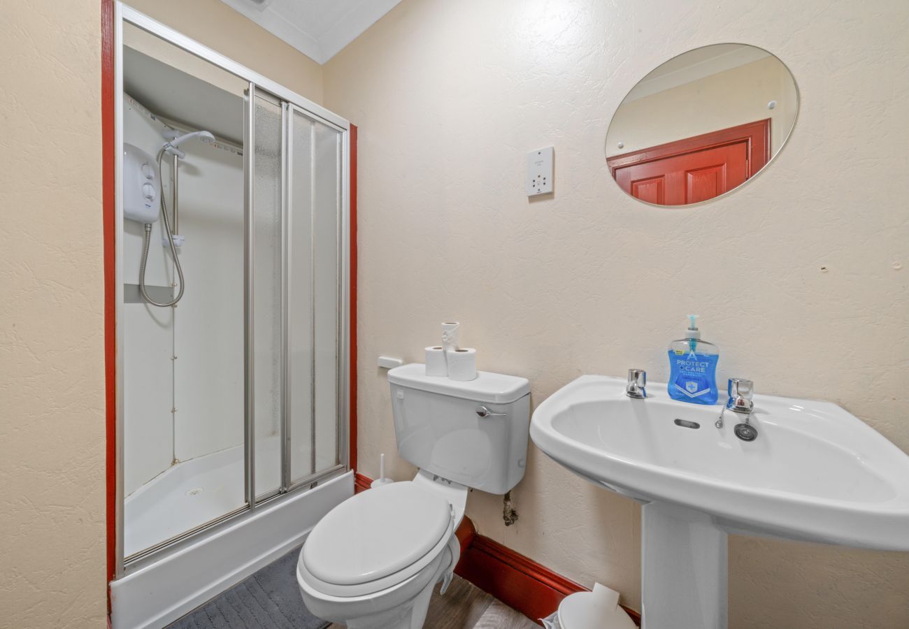 Rent by room in Inverness - Struy Guest House - Room 1  - Inverness 