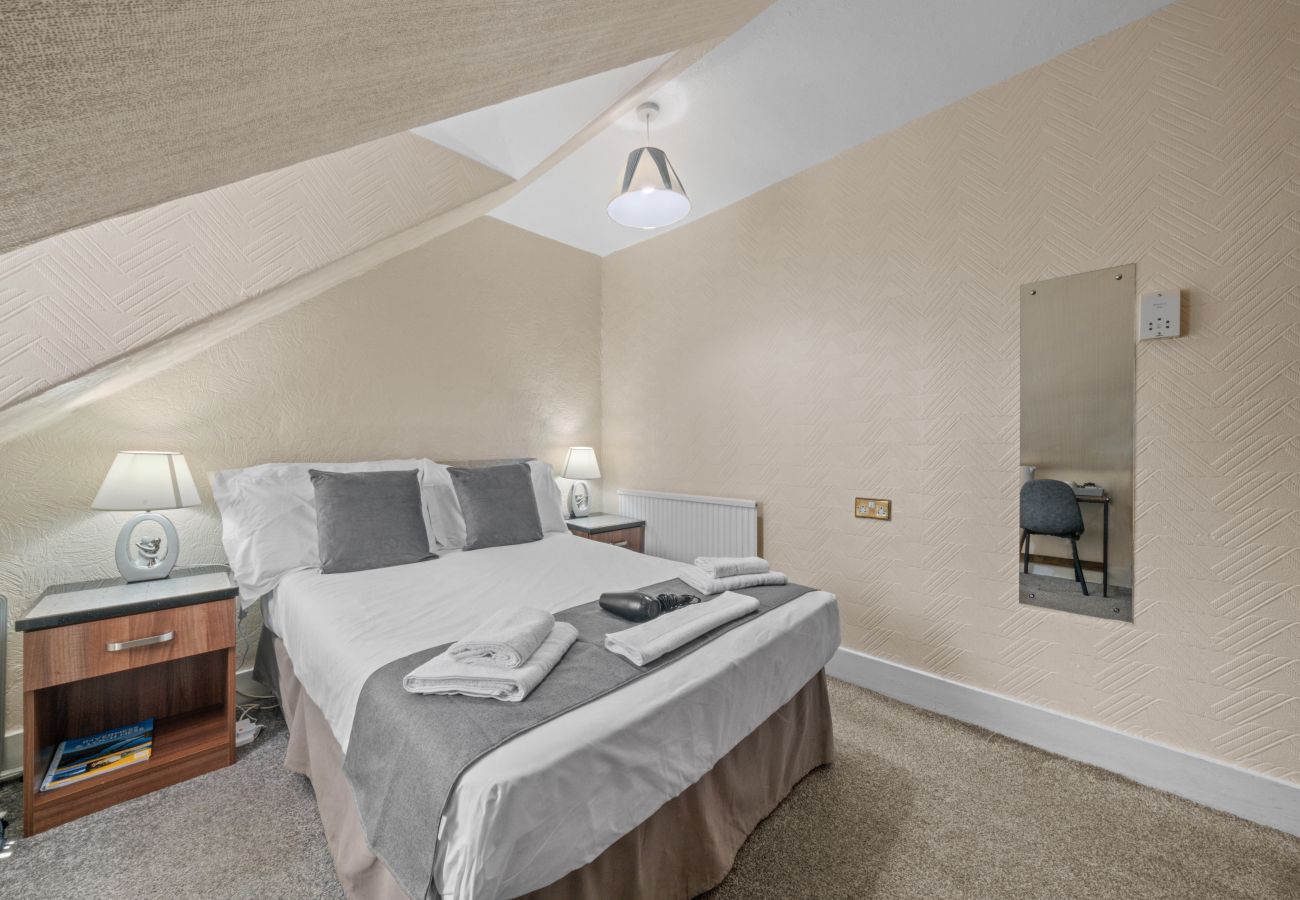 Rent by room in Inverness - Struy Guest House - Room 2  - Inverness 