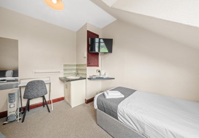Rent by room in Inverness - Struy Guest House - Room 3 - Inverness  Rent by room in Inverness - Struy Guest House - Room 3 - Inverness
