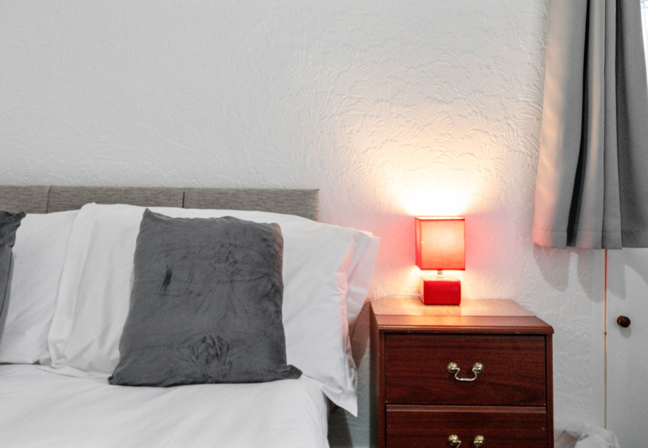 Rent by room in Inverness - Struy Guest House - Room 5  - Inverness 