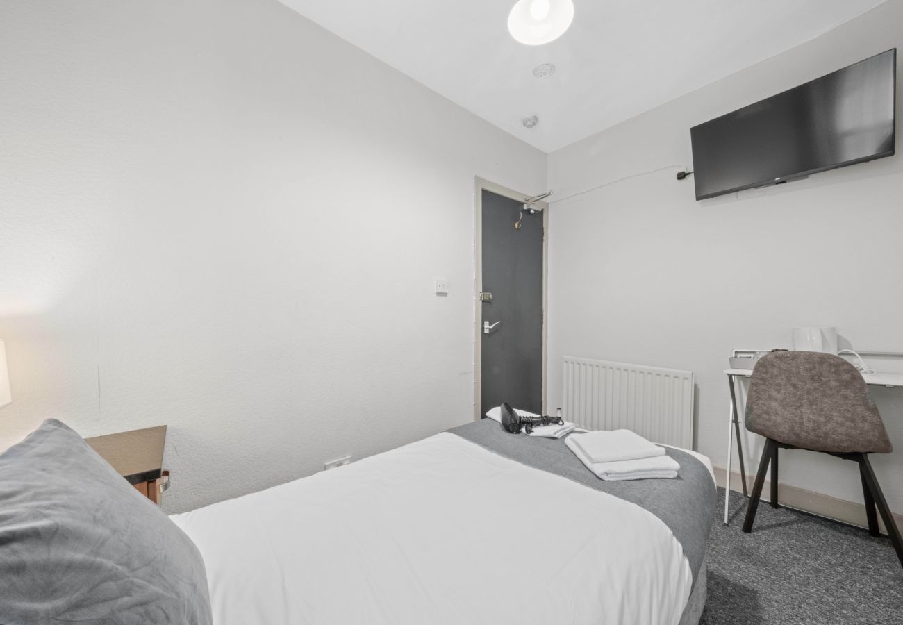 Rent by room in Inverness - Haugh Guest House - Room 3 - Inverness	