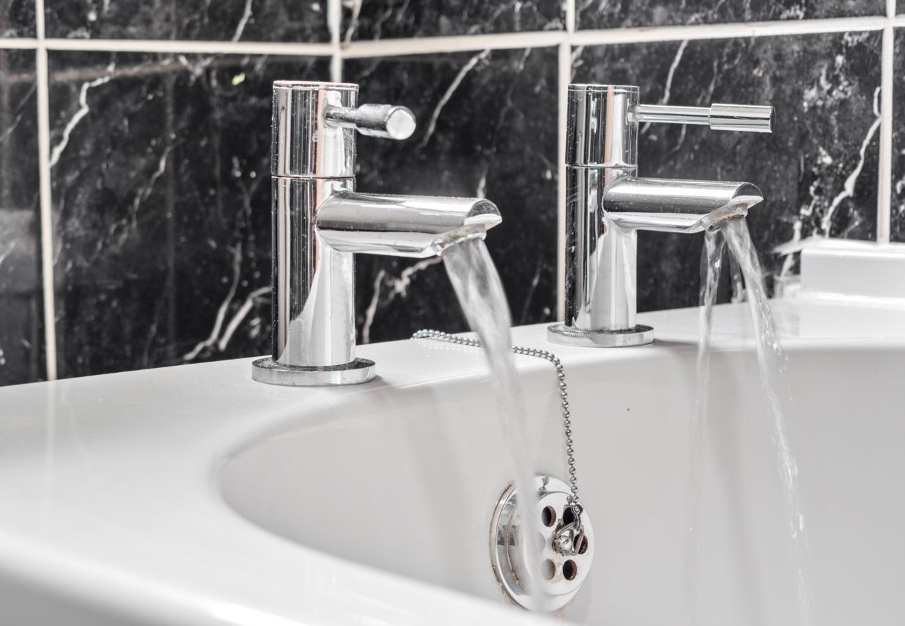 Apartment in Harthill - Mollison 2 Bedroom Apartment - Harthill	