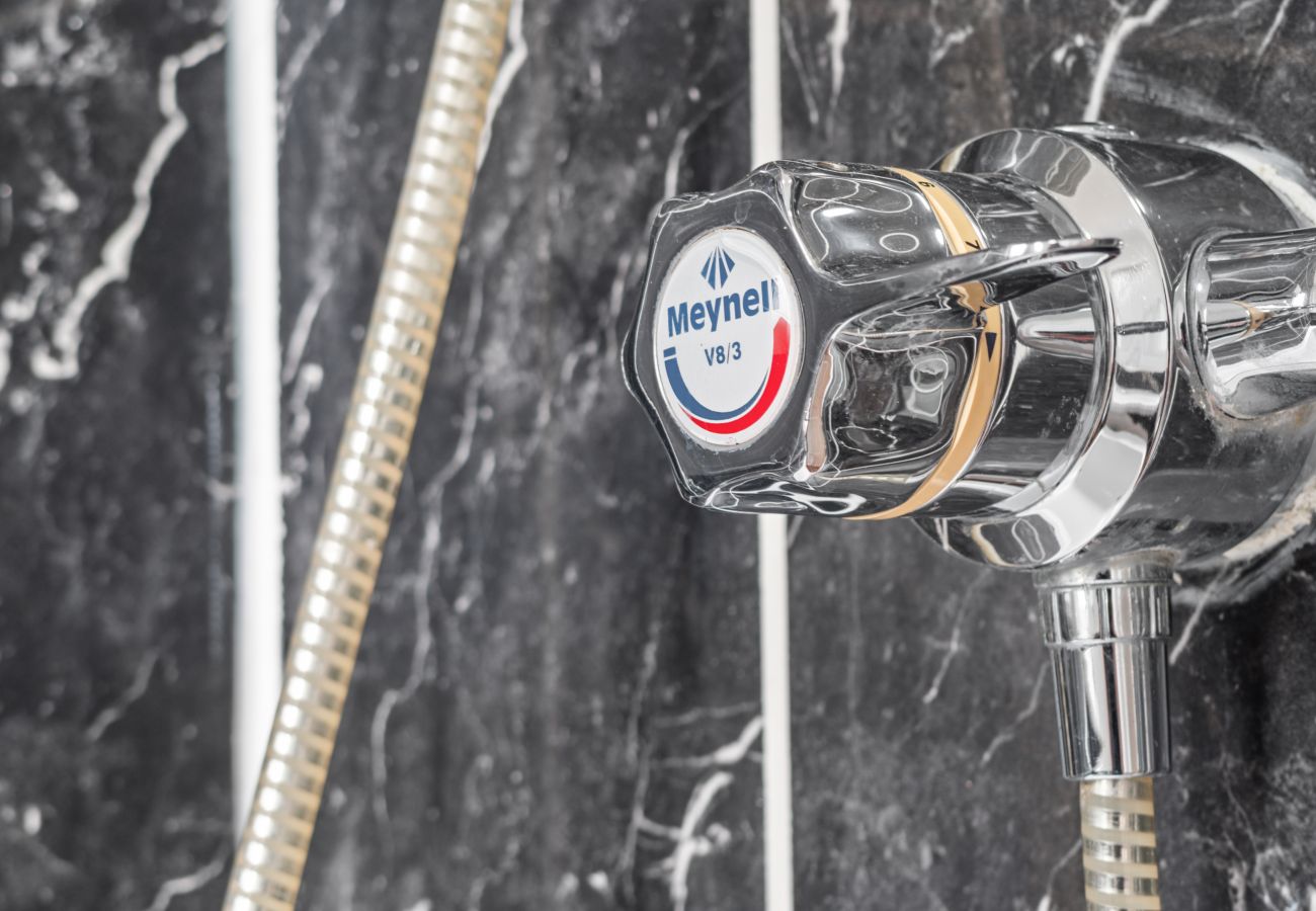 Apartment in Harthill - Mollison 2 Bedroom Apartment - Harthill	