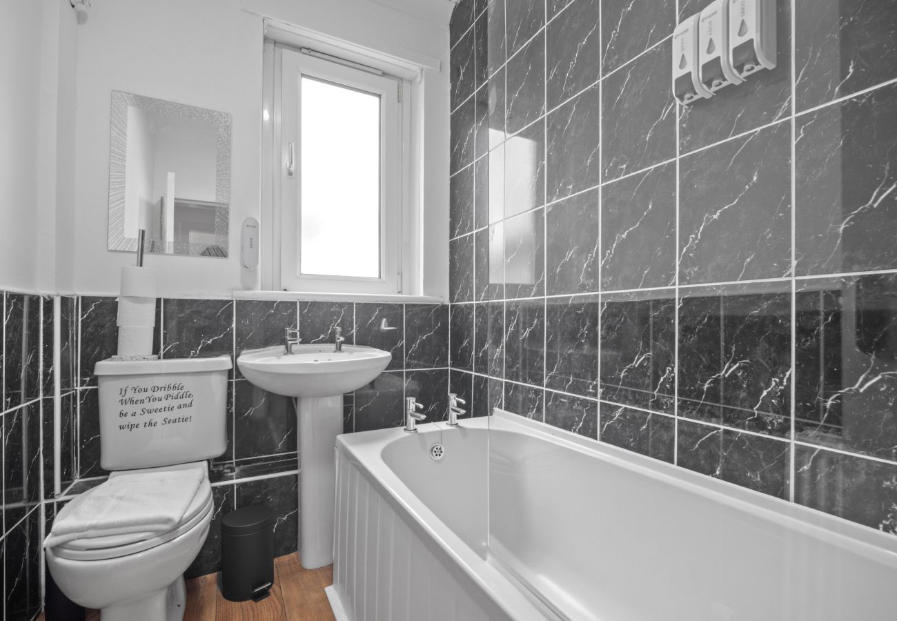 Apartment in Harthill - Mollison 2 Bedroom Apartment - Harthill	