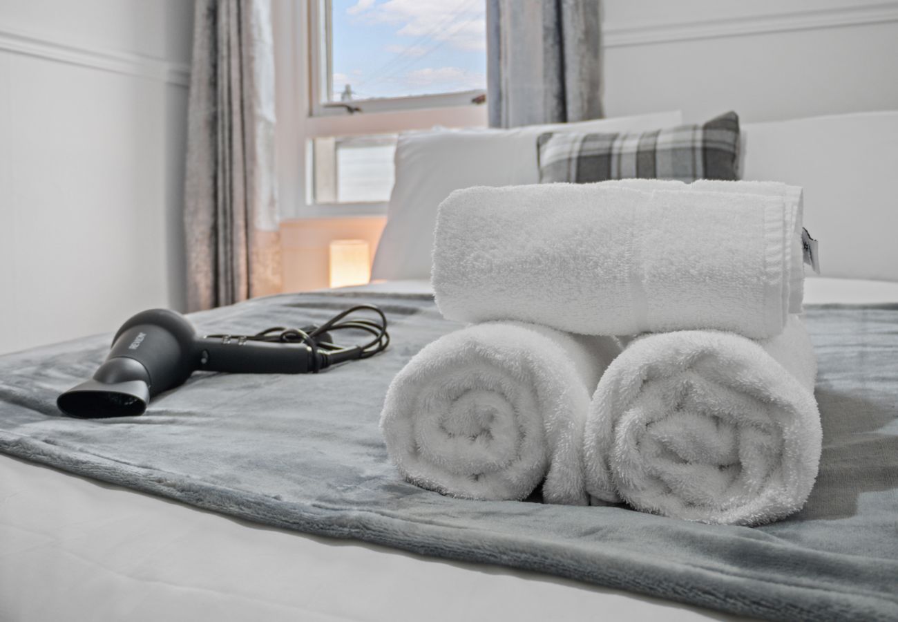 Apartment in Whitburn - Glebe 2 Bedroom Apartment - Whitburn     