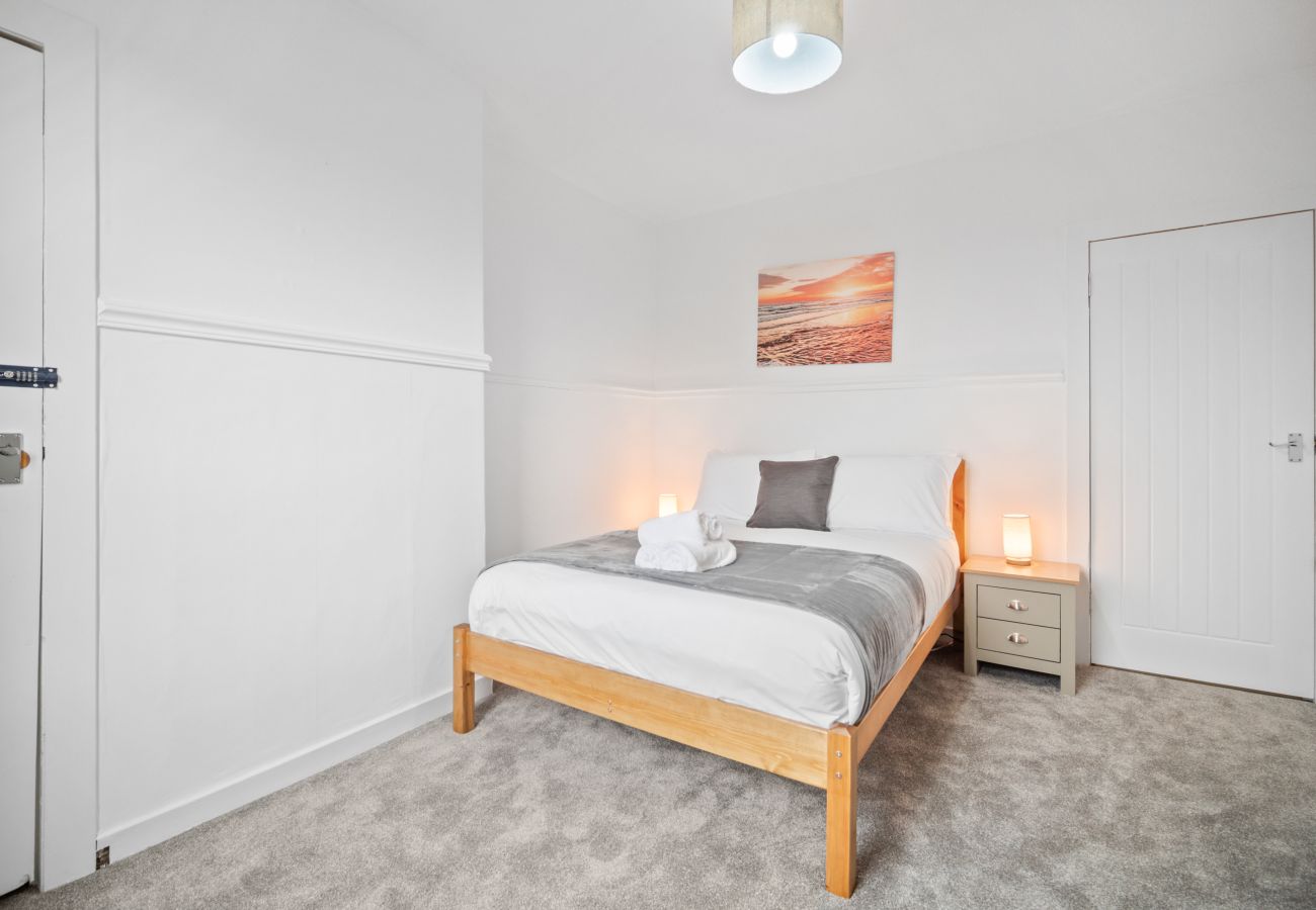 Apartment in Whitburn - Glebe 2 Bedroom Apartment - Whitburn     