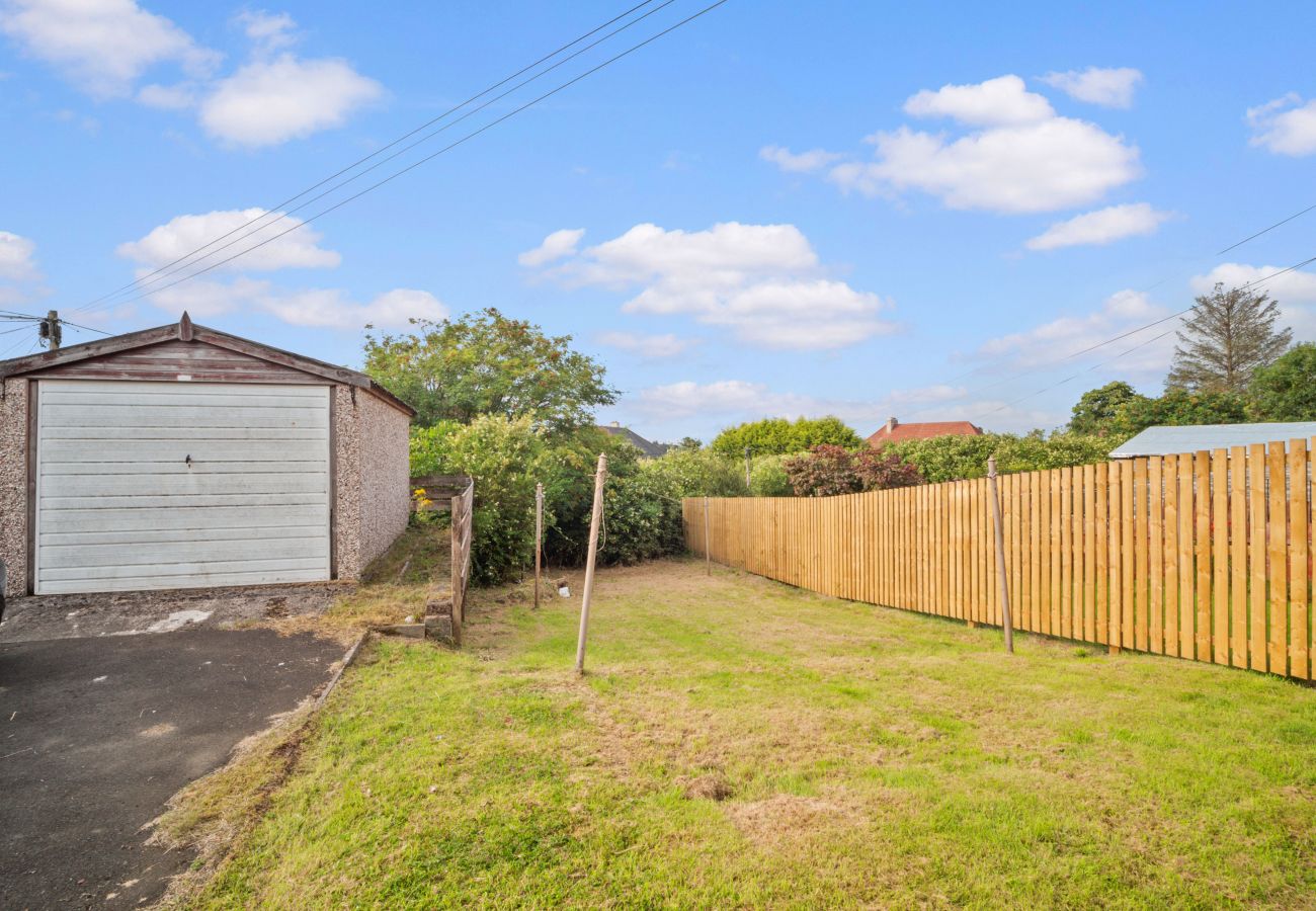 Apartment in Whitburn - Glebe 2 Bedroom Apartment - Whitburn     