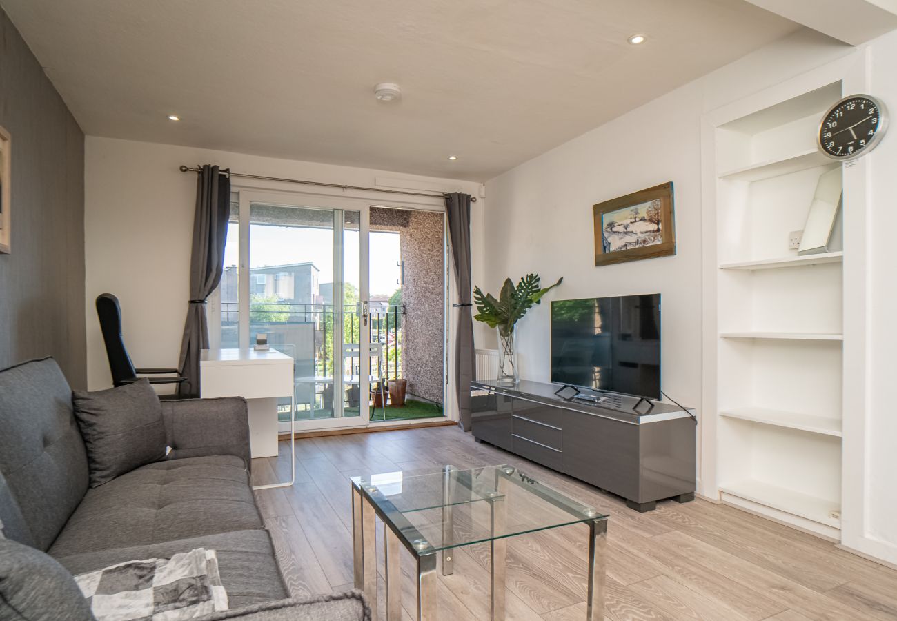 Apartment in Edinburgh - Northfield 1 Bedroom Apartment with Sofa Bed - Edinburgh 