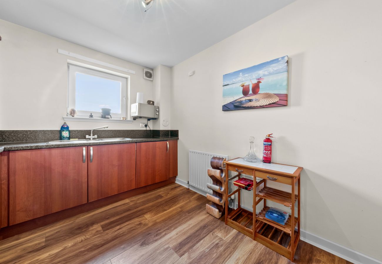 Apartment in Edinburgh - Hawkhill 1 Bedroom Apartment - Edinburgh