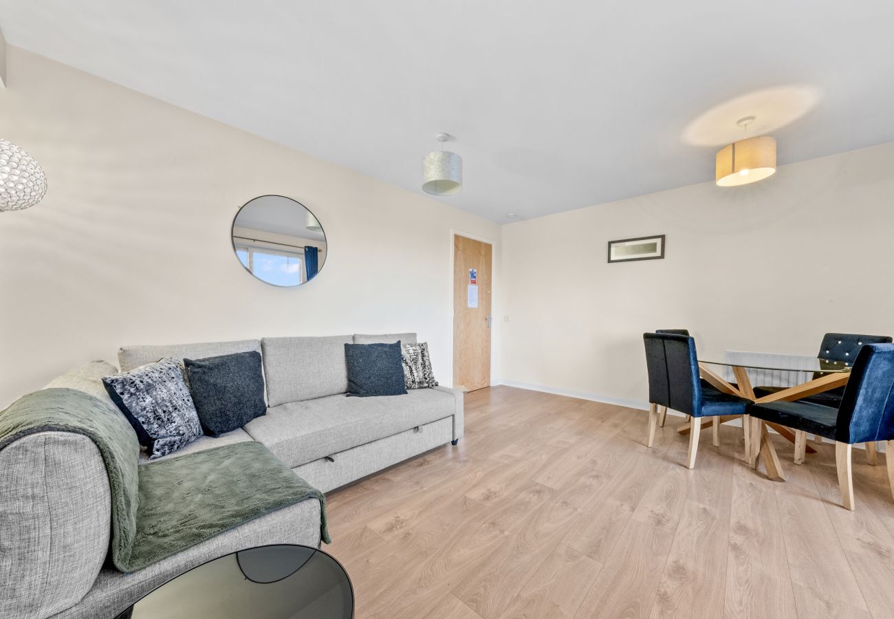 Apartment in Edinburgh - Hawkhill 1 Bedroom Apartment - Edinburgh