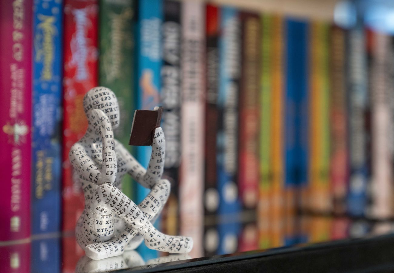 Apartment in Edinburgh - Hawkhill 1 Bedroom Apartment - Edinburgh