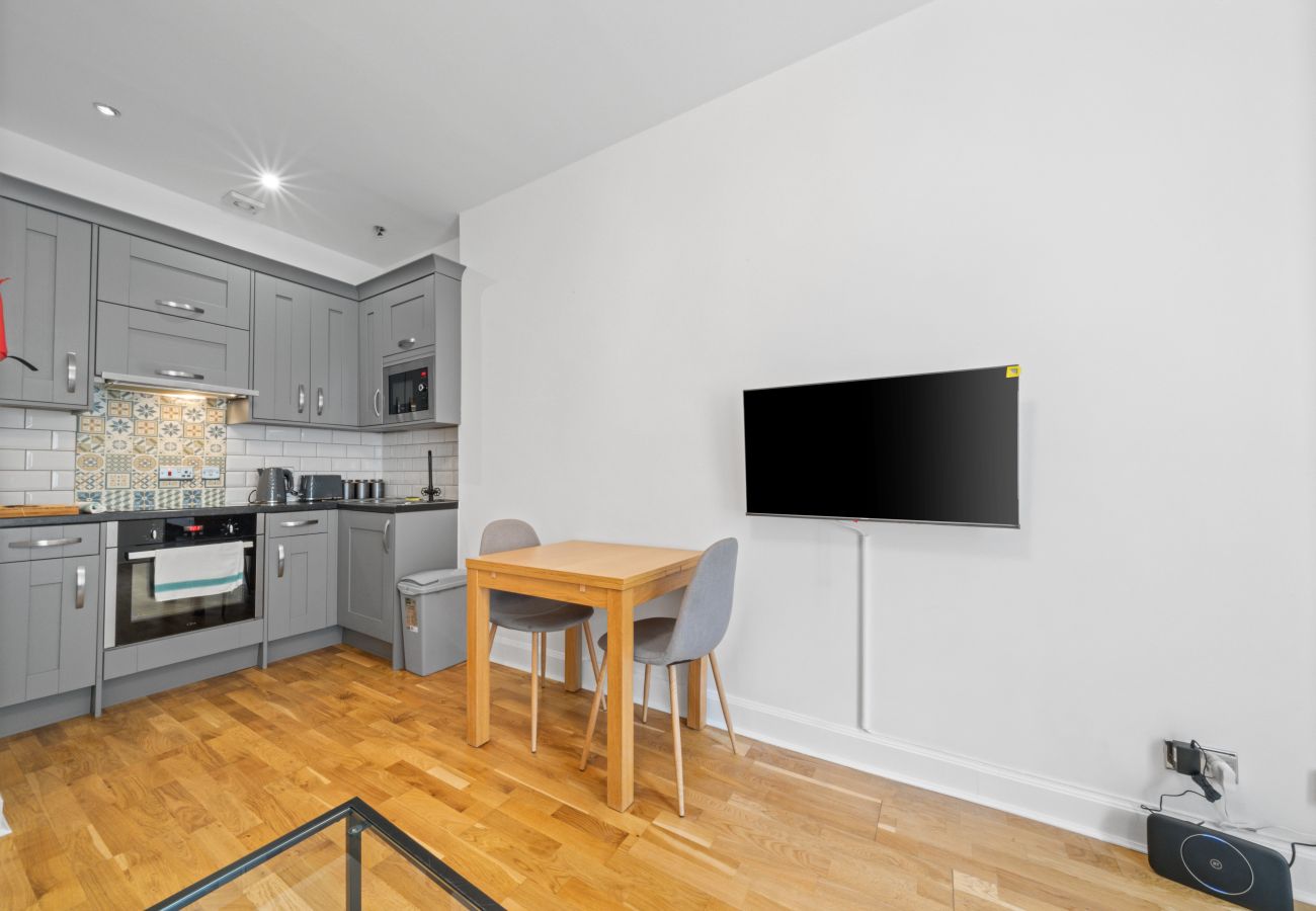 Apartment in Edinburgh - Milton 1 Bedroom Apartment with Sofa bed - Edinburgh