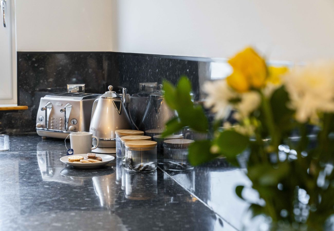 Apartment in Inverness - King Cosy 2 Bedroom Apartment - Inverness