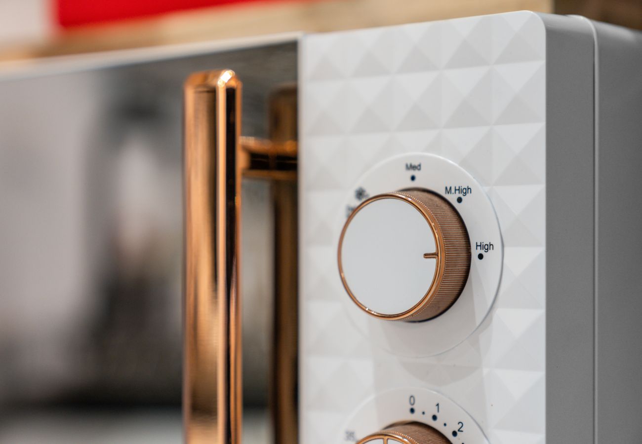 Apartment in Hawick - Comfortable 4 Bedroom Apartment - Hawick 	