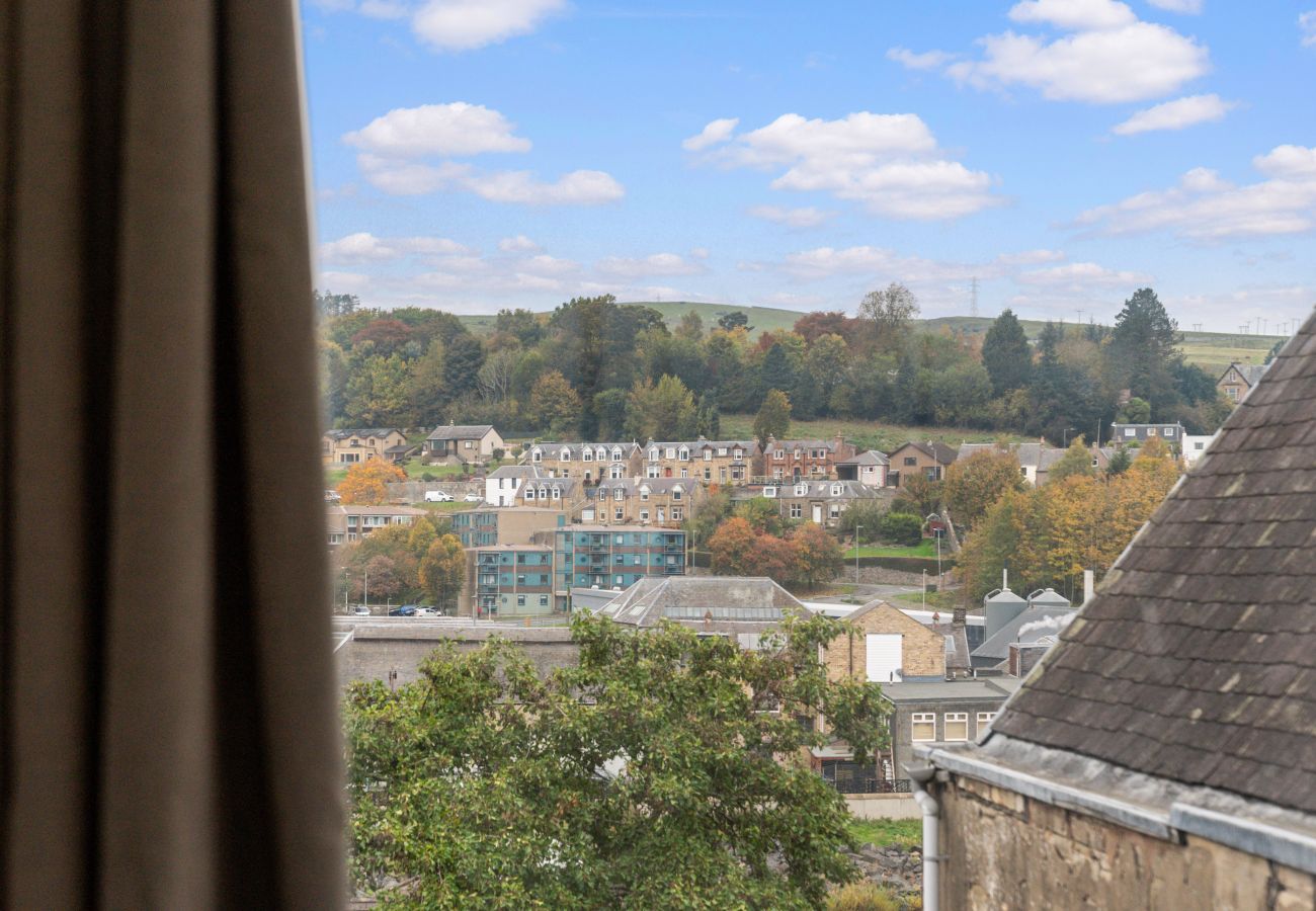 Apartment in Hawick - Comfortable 4 Bedroom Apartment - Hawick 	