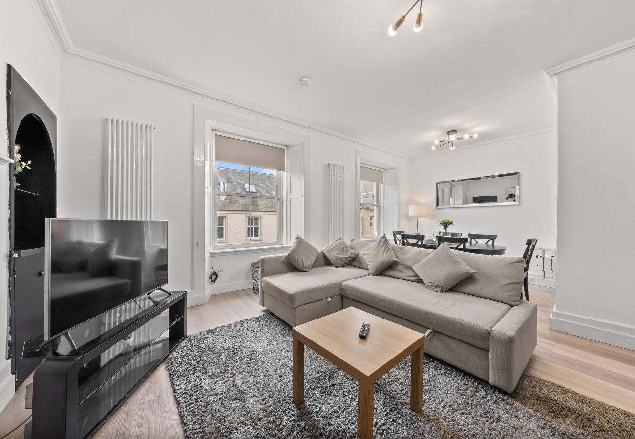 Apartment in Hawick - Comfortable 4 Bedroom Apartment - Hawick 	