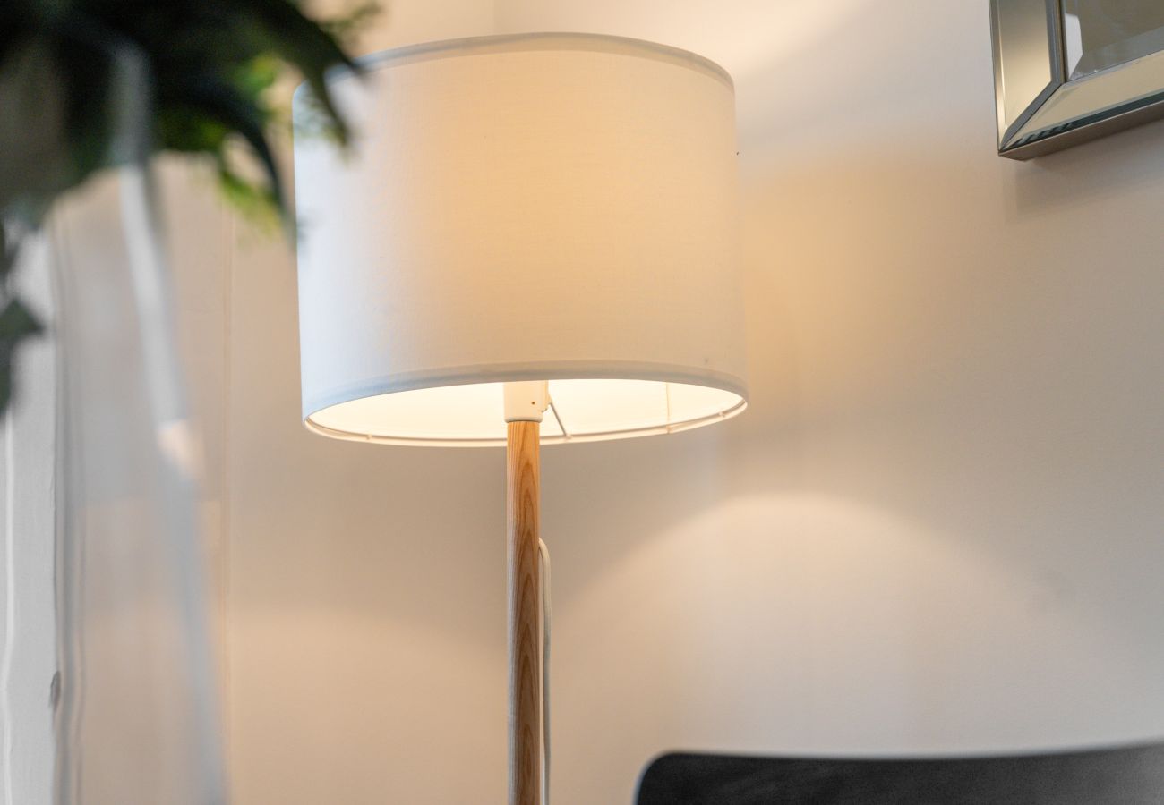 Apartment in Hawick - Comfortable 4 Bedroom Apartment - Hawick 	